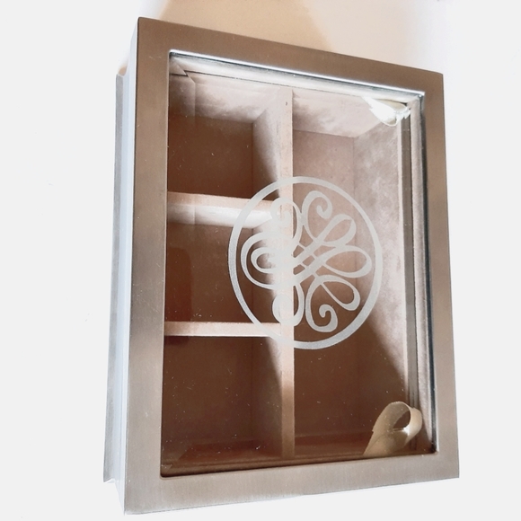 Top Glass Jewelry Box - Picture 2 of 7